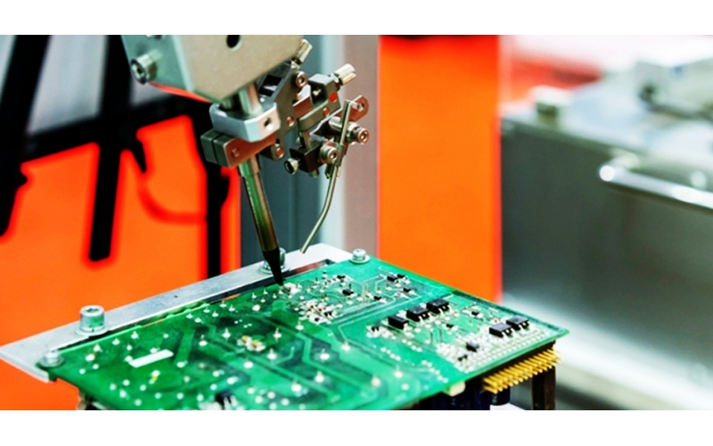 PCBA组装中的工业机器人和自动化集成