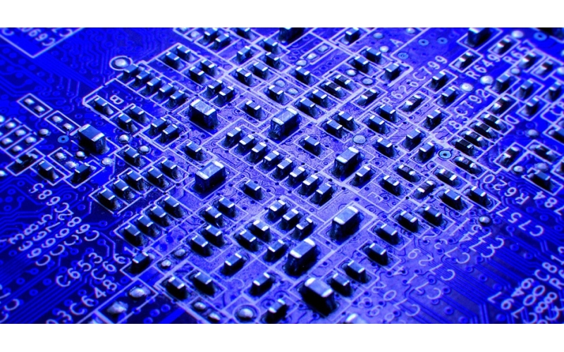 为什么建议在高频PCBA设计中减少过孔数量